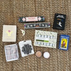 CRYSTAL ROSE QUARTZ INCENSES ESSENTIAL OILS ORACEL CARDS TAROT DECK BUNDLE
